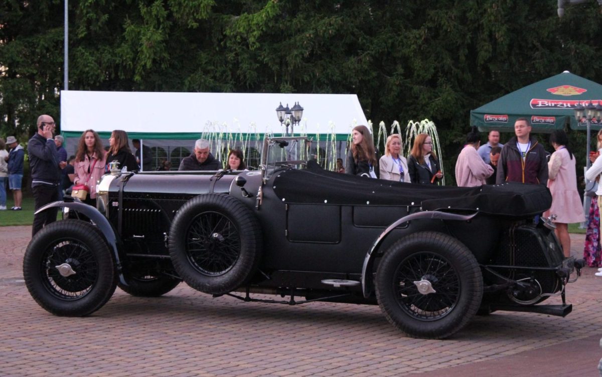 Bentley Speed 8